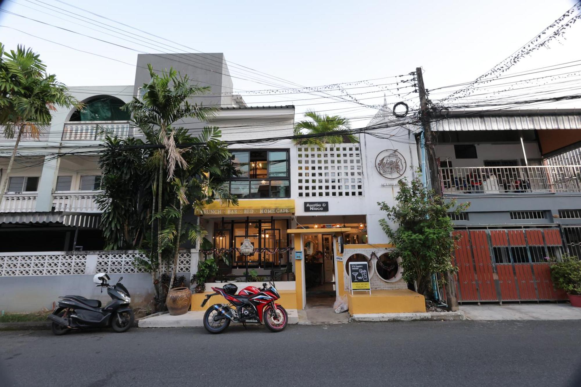 Apartmán Auntie & Niece Phuket Ban Sam Kong Exteriér fotografie
