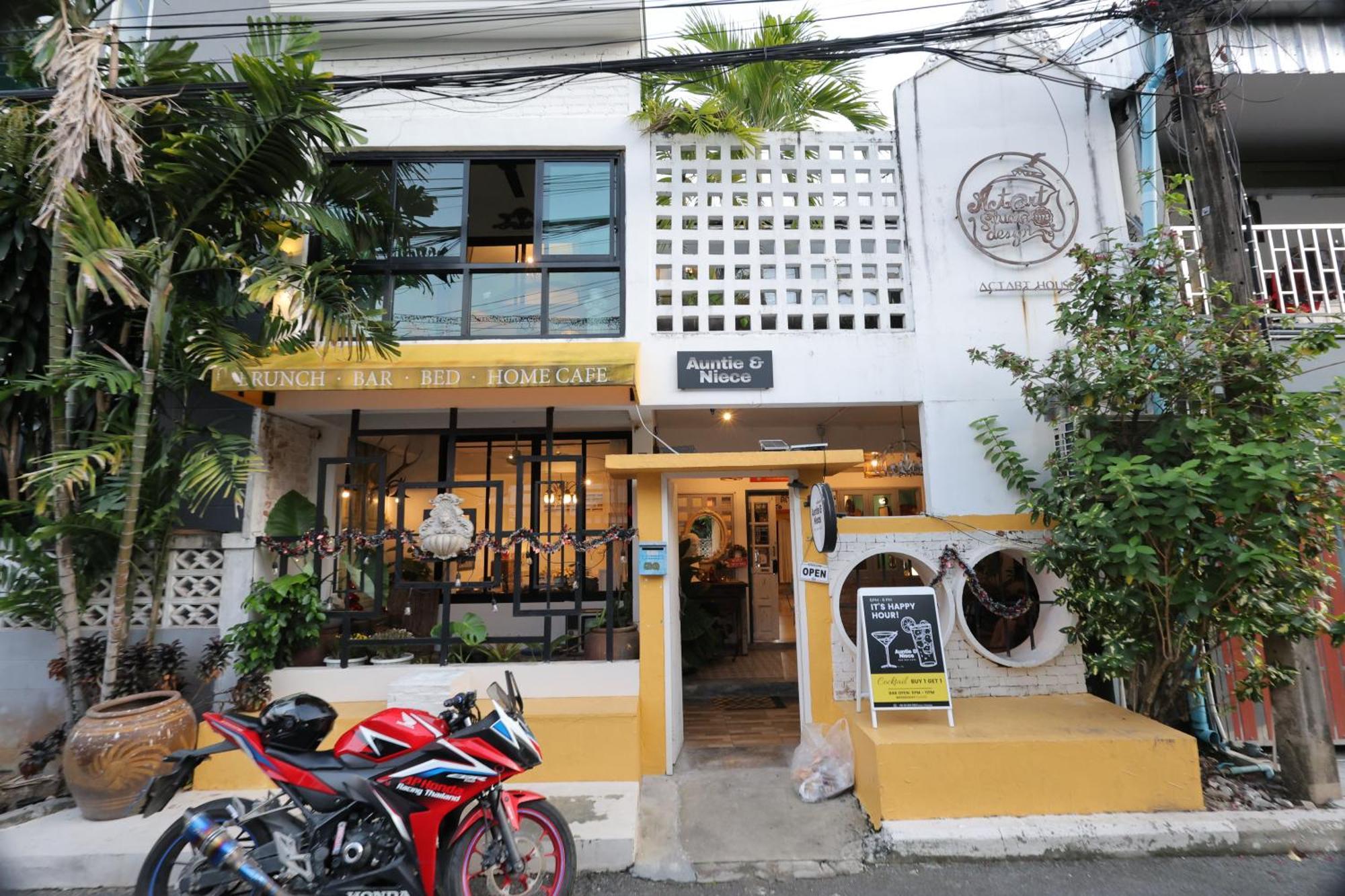 Apartmán Auntie & Niece Phuket Ban Sam Kong Exteriér fotografie